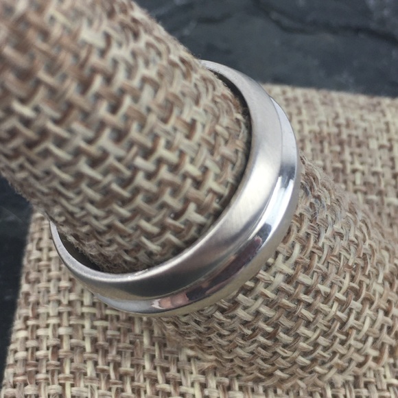 Vintage Line Band Sterling Silver Ring Size 8.5 - 8.75 - Picture 2 of 9
